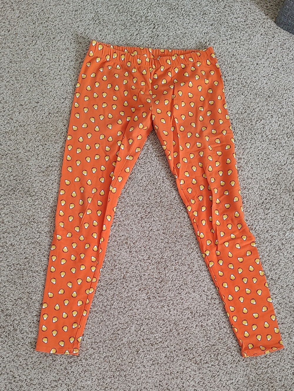 No Boundaries Orange Candy Corn Pattern Leggings